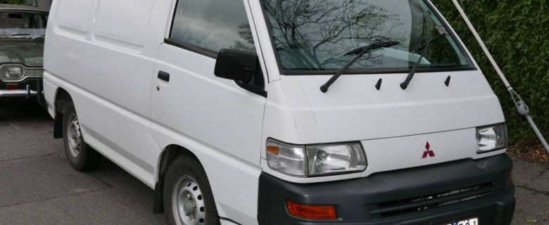 Mitsubishi Express